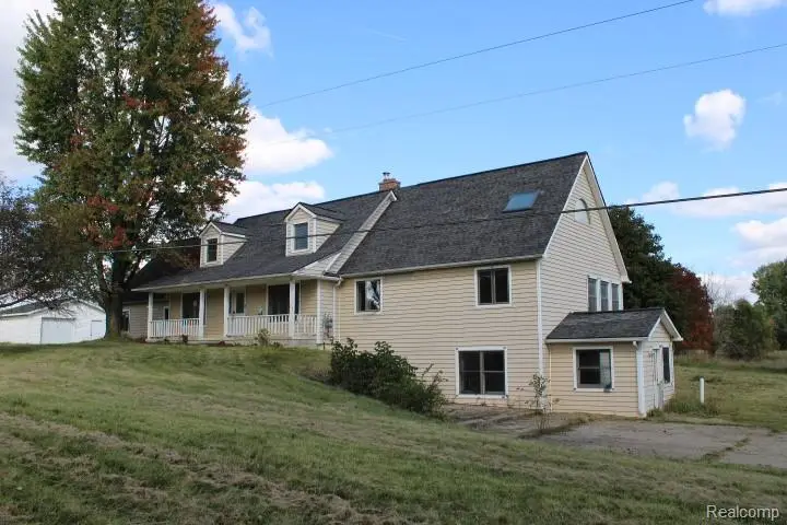 1300 Connell RD, Ortonville, MI 48462 - #1