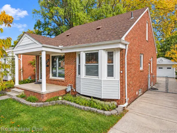 11744 Royal Grand AVE, Redford, MI 48239