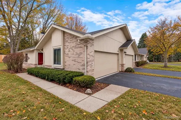 1955 Country LN, LakeOrion, MI 48360