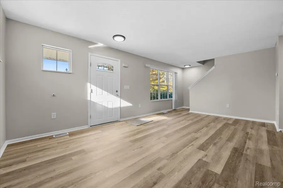 4974 Lovett ST, Detroit, MI 48210 - #3