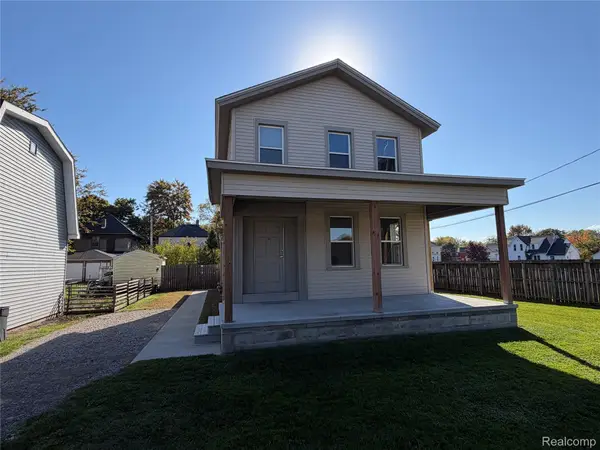 810 Gillett ST, PortHuron, MI 48060