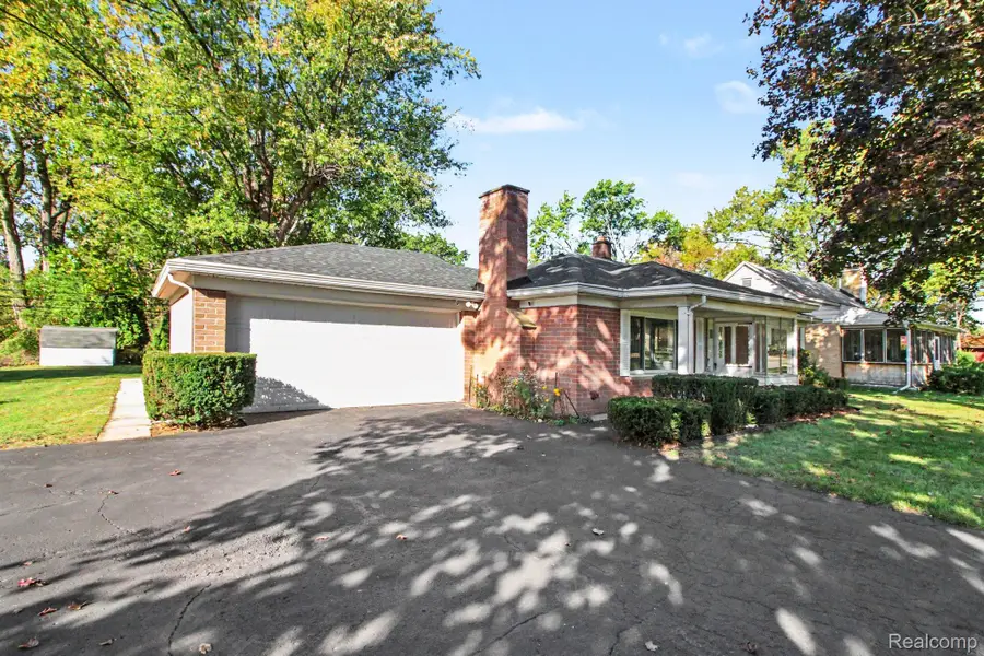 16795 Inkster RD, Livonia, MI 48154 - #3