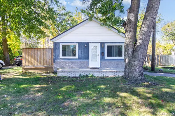 7869 Nightingale ST, DearbornHeights, MI 48127