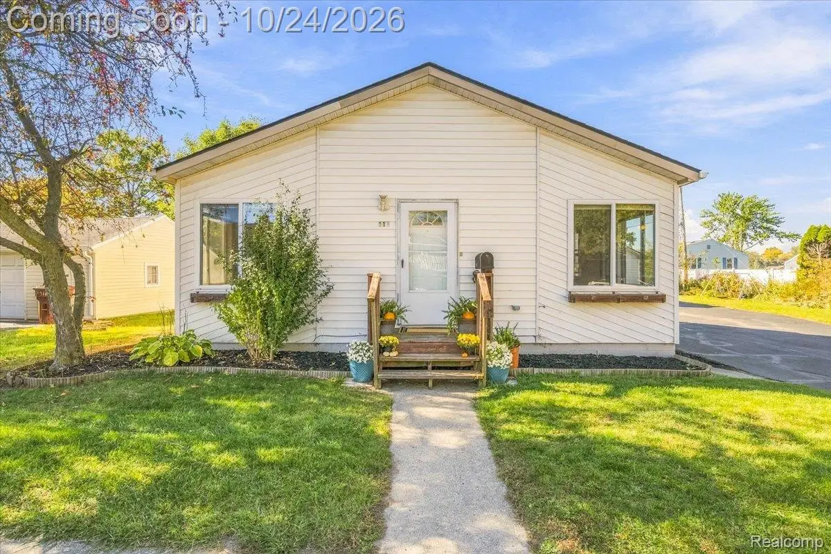 117 Wexford AVE, Belleville, MI 48111 - #1