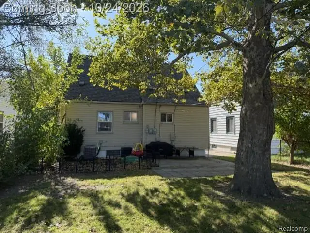 1021 E Woodruff AVE, Hazel Park, MI 48030 - #3