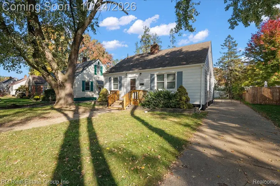 2400 Cummings AVE, Berkley, MI 48072 - #2