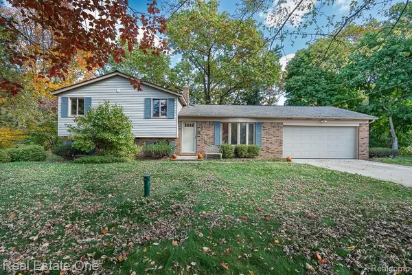 4981 Iroquois BLVD, Clarkston, MI 48348