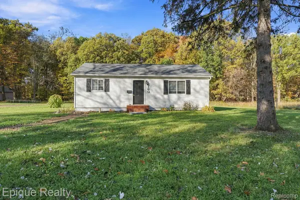 6160 Taylor DR, Flint, MI 48507