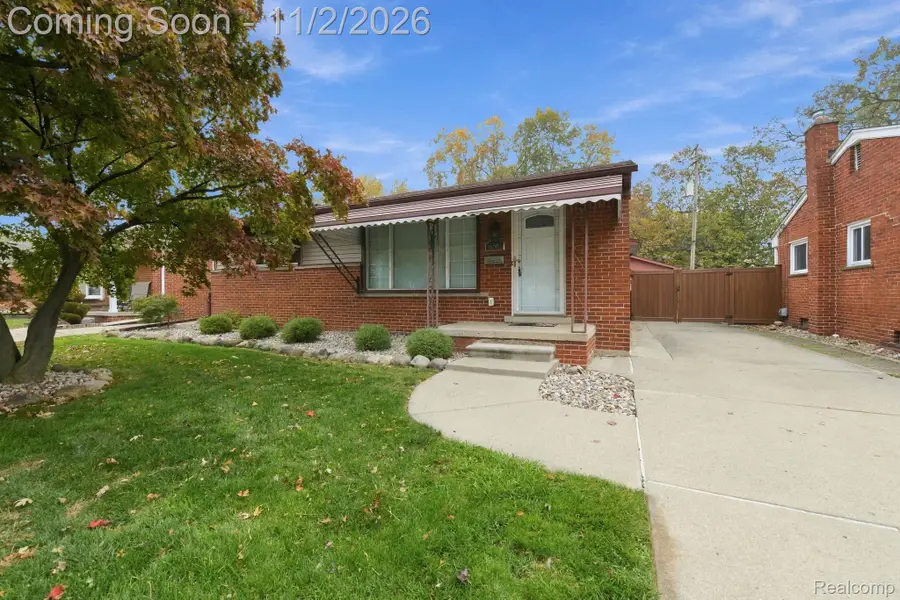 16561 Windermere CIR, Southgate, MI 48195 - #3