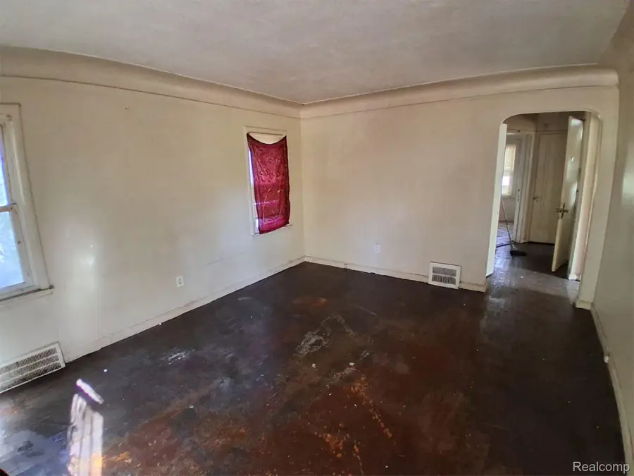 18280 Heyden ST, Detroit, MI 48219 - #2