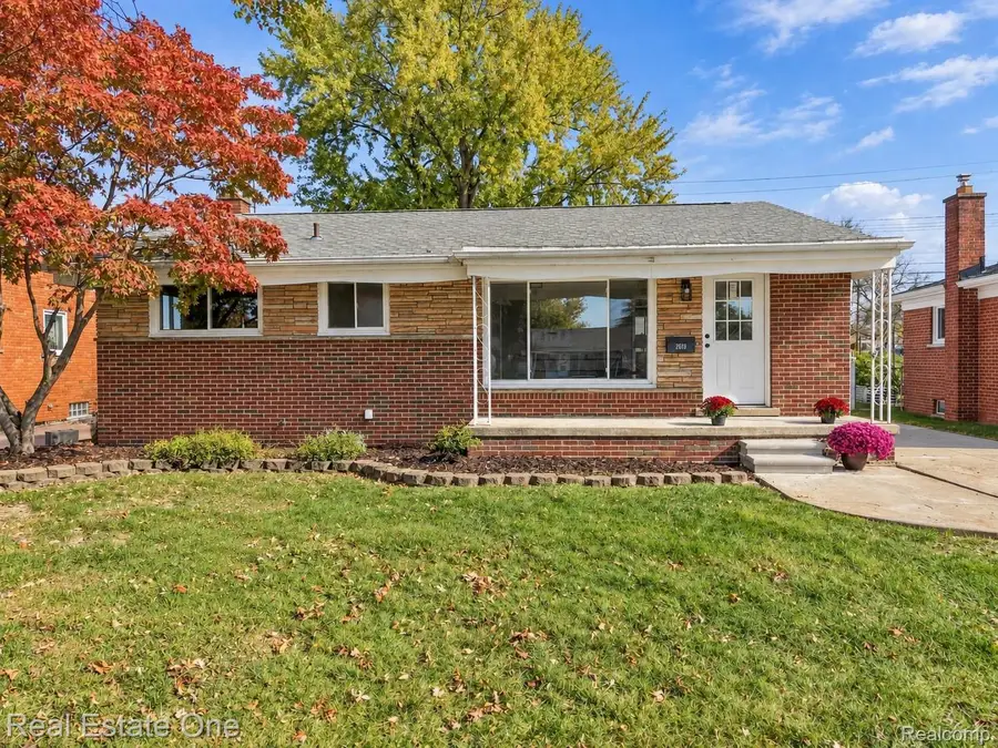 2519 Medford ST, Trenton, MI 48183 - #3
