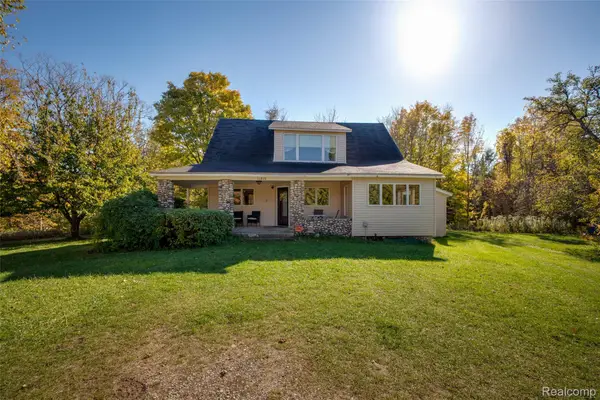 11870 E Lee Mann RD, Northport, MI 49670