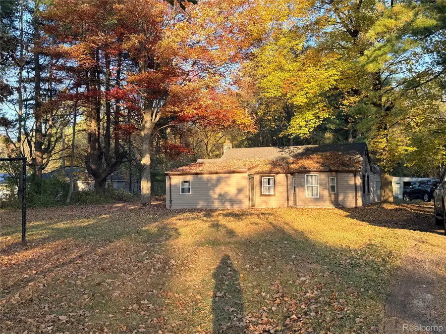 2682 Range RD, Port Huron, MI 48060 - #2
