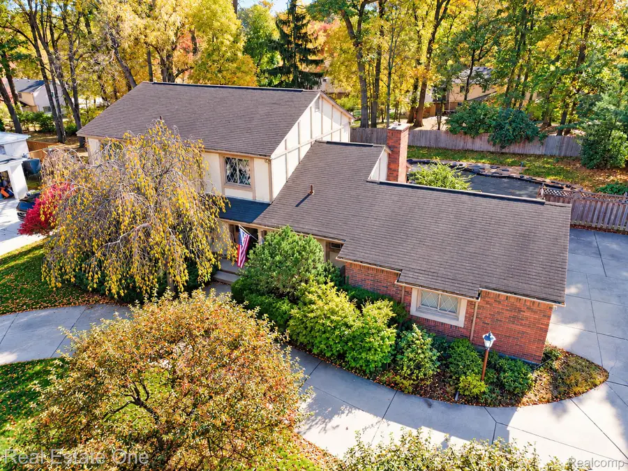 2631 Fox Chase DR, Troy, MI 48098 - #3