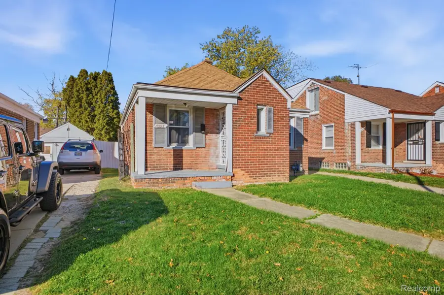 18993 Ashton AVE W, Detroit, MI 48219 - #2
