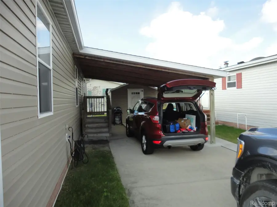 3653 Brookline LN, Carleton, MI 48117 - #2