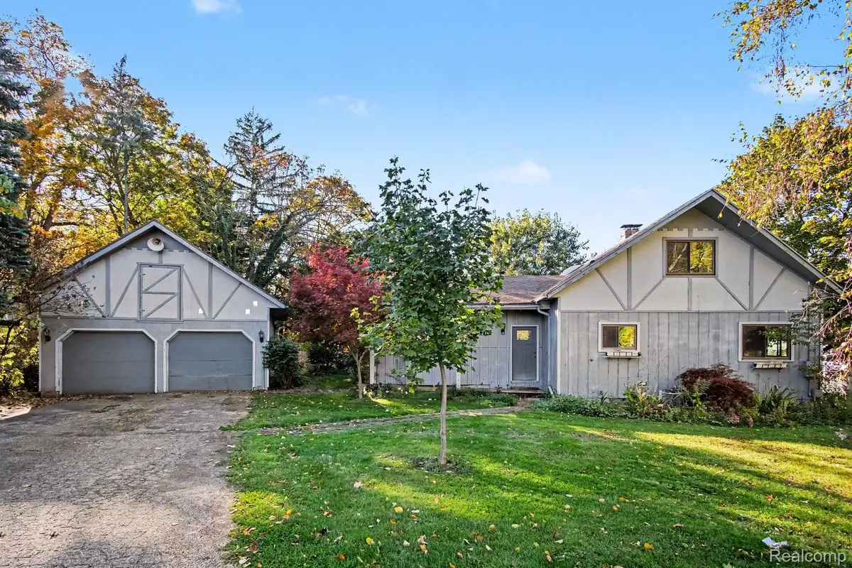 210 Short ST SE, Caledonia, MI 49316 - #1