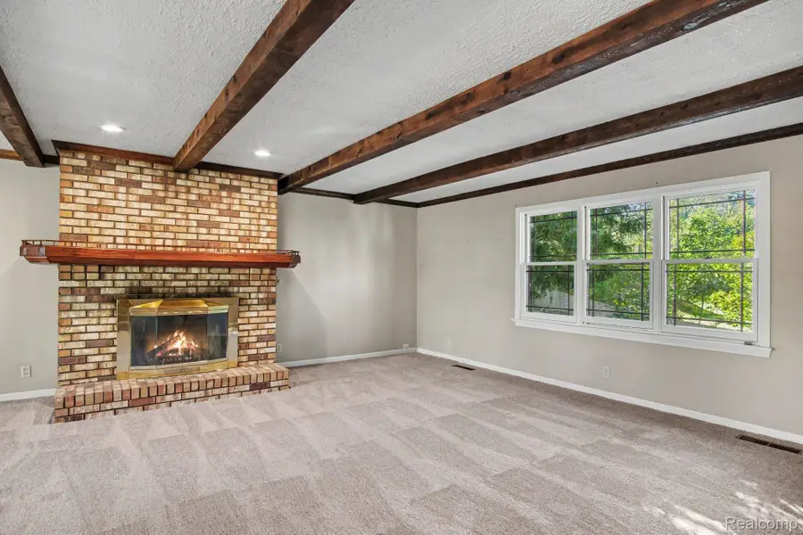 210 Short ST SE, Caledonia, MI 49316 - #3