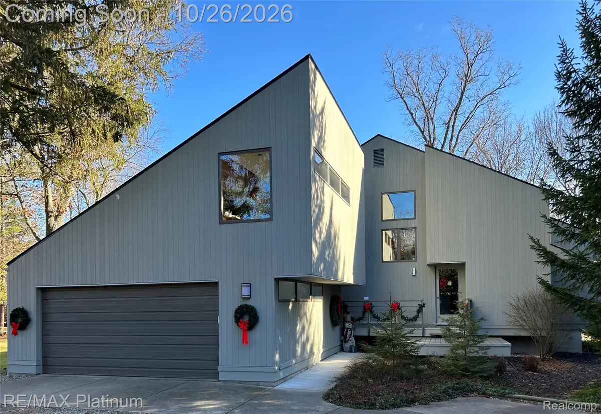 2558 Cedar Lane CT, Hartland, MI 48353 - #1