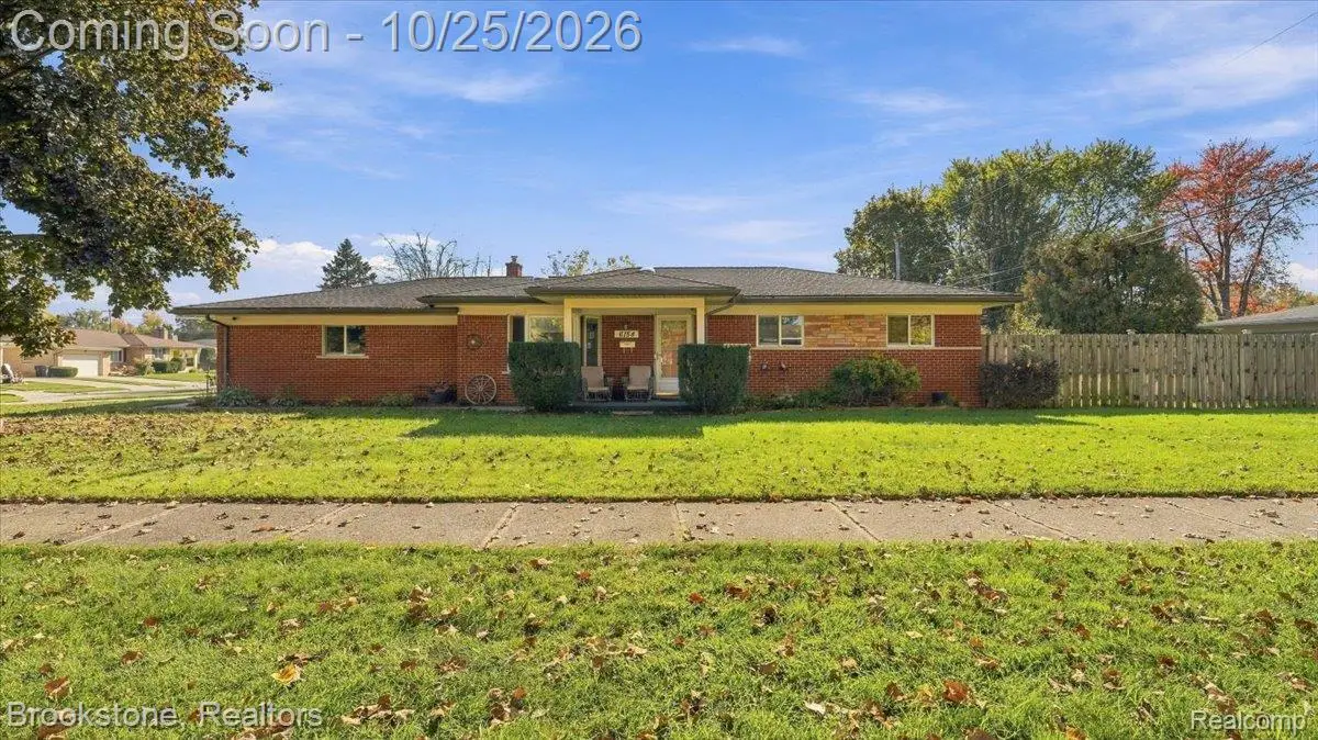 6754 Olen ST, Shelby, MI 48317 - #1
