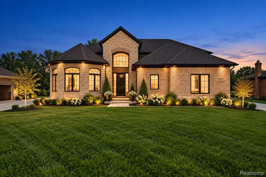 53650 ROMEO PLANK RD, Macomb, MI 48042 - #2