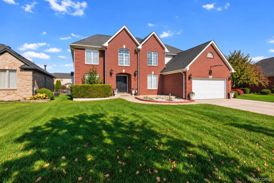 20379 Bannister DR, Macomb, MI 48044 - #2