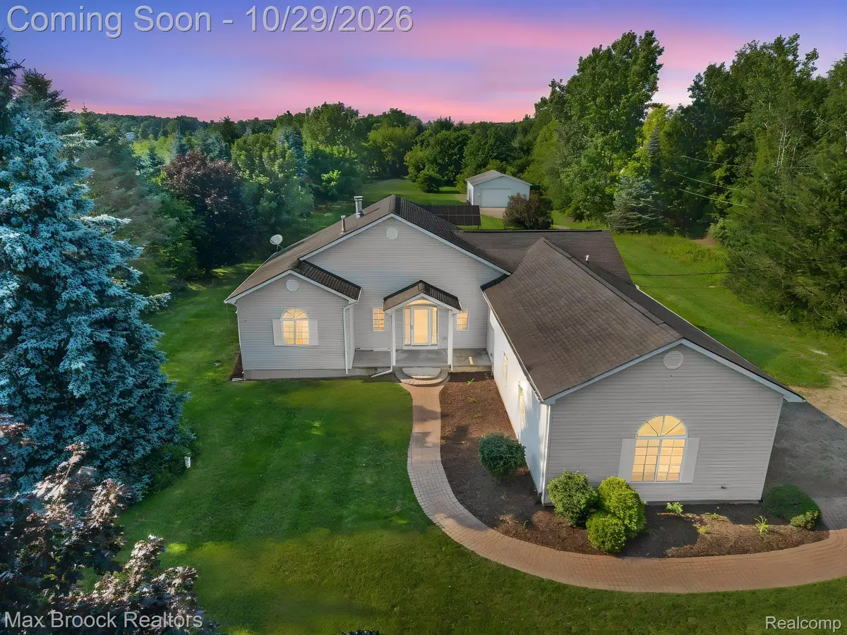 2165 Oakwood RD, Ortonville, MI 48462 - #1
