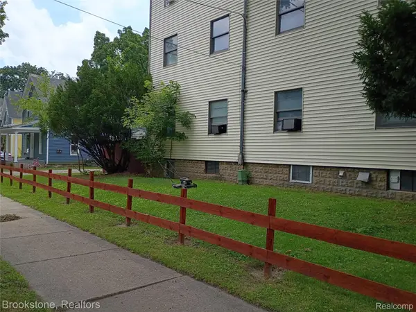 510 PLEASANT STREET, Charlotte, MI 48813
