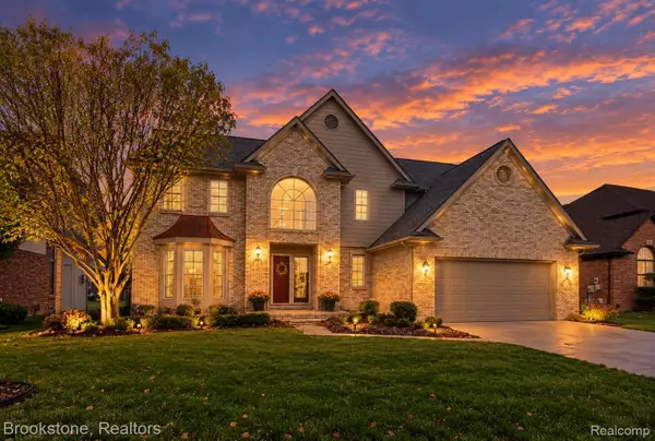 45833 Winthrop PL, Macomb, MI 48044