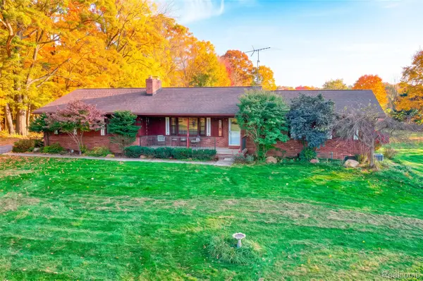 8537 Killinger RD, Fowlerville, MI 48836