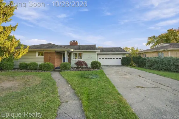 12407 Hillcrest DR, GrandBlanc, MI 48439