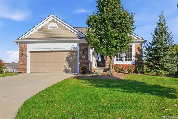 284 Bozeman CT, Howell, MI 48843