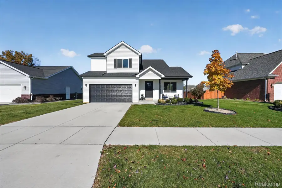 55 Old Carriage LN, Lapeer, MI 48446 - #2