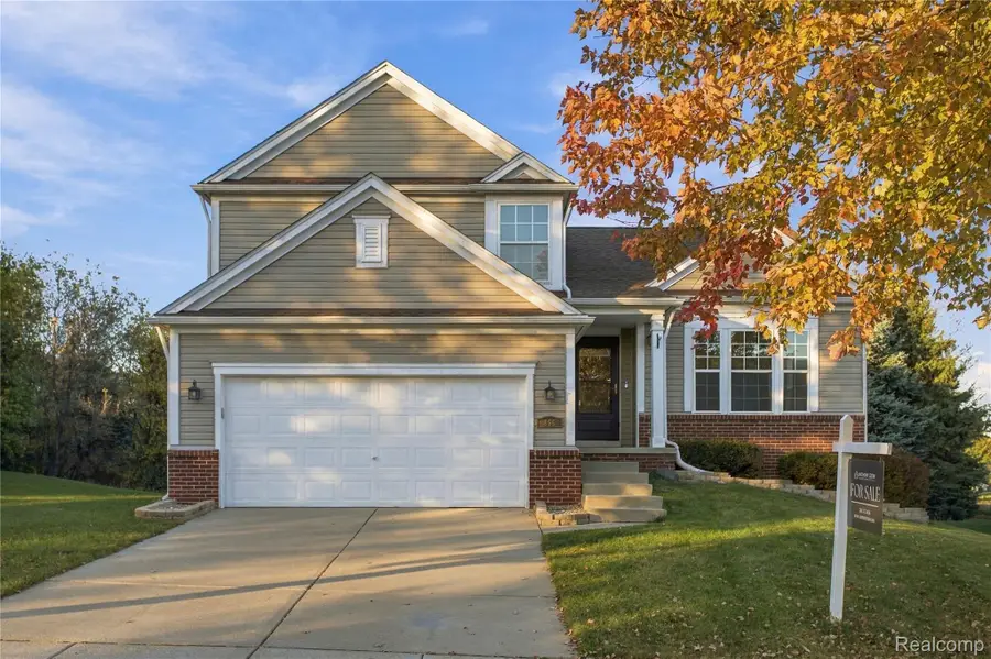 866 Canyon Creek DR, Holly, MI 48442 - #2