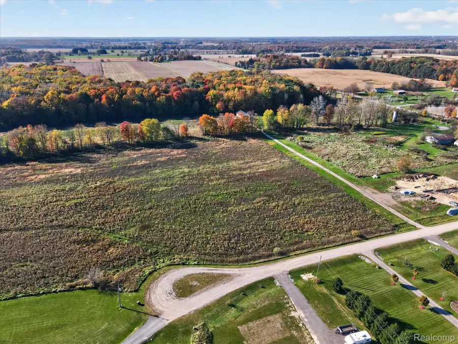 Par. B Birchridge DR, Charlotte, MI 48813 - #2