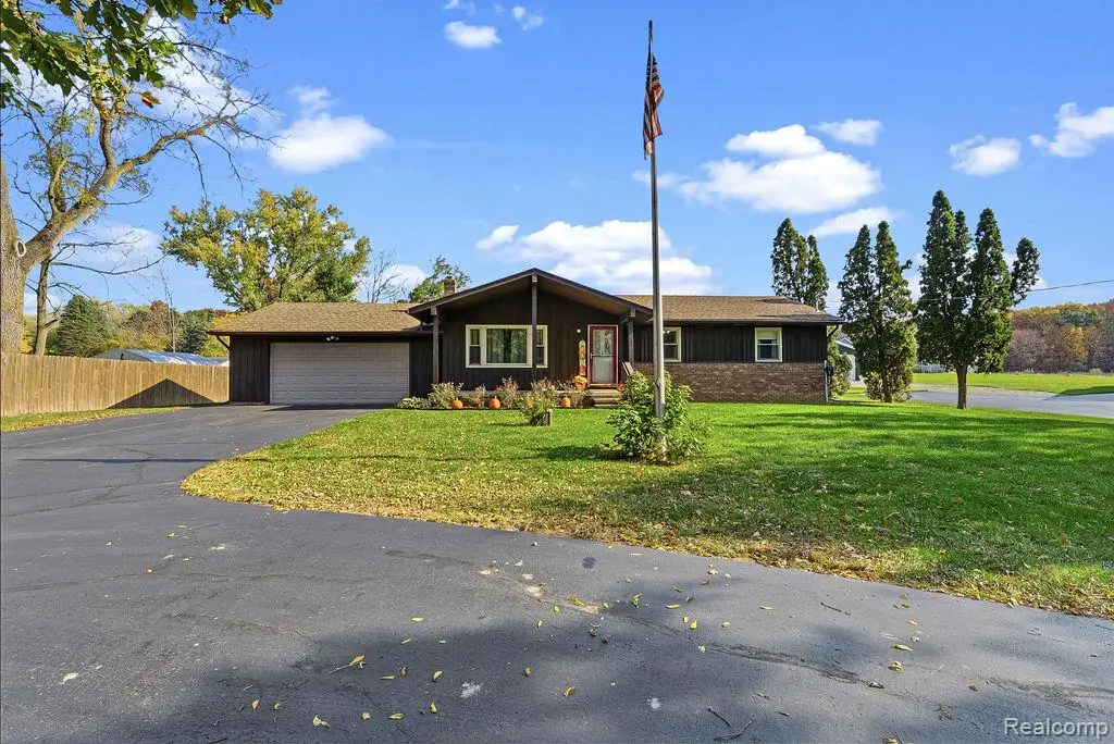7274 Ormond RD, Davisburg, MI 48350 - #1