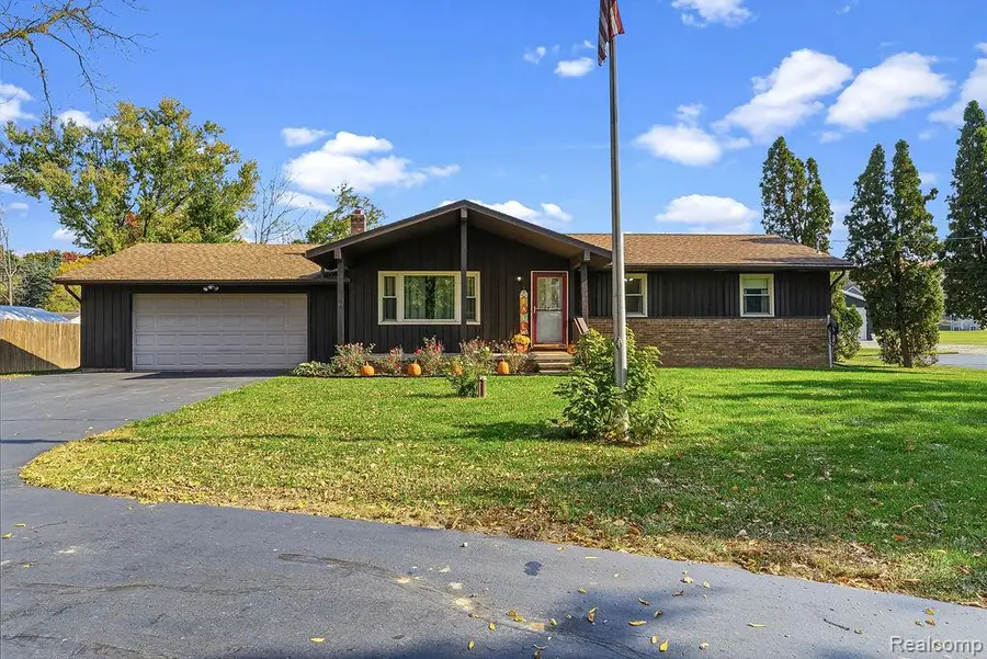 7274 Ormond RD, Davisburg, MI 48350 - #3