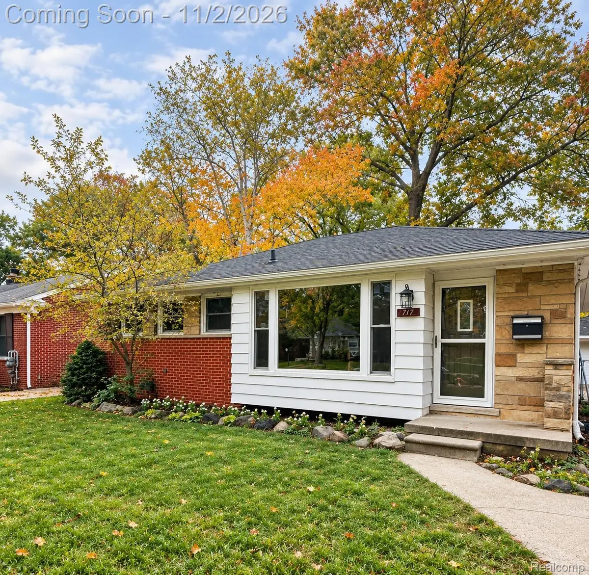 717 Orchard View DR, Royal Oak, MI 48073 - #1