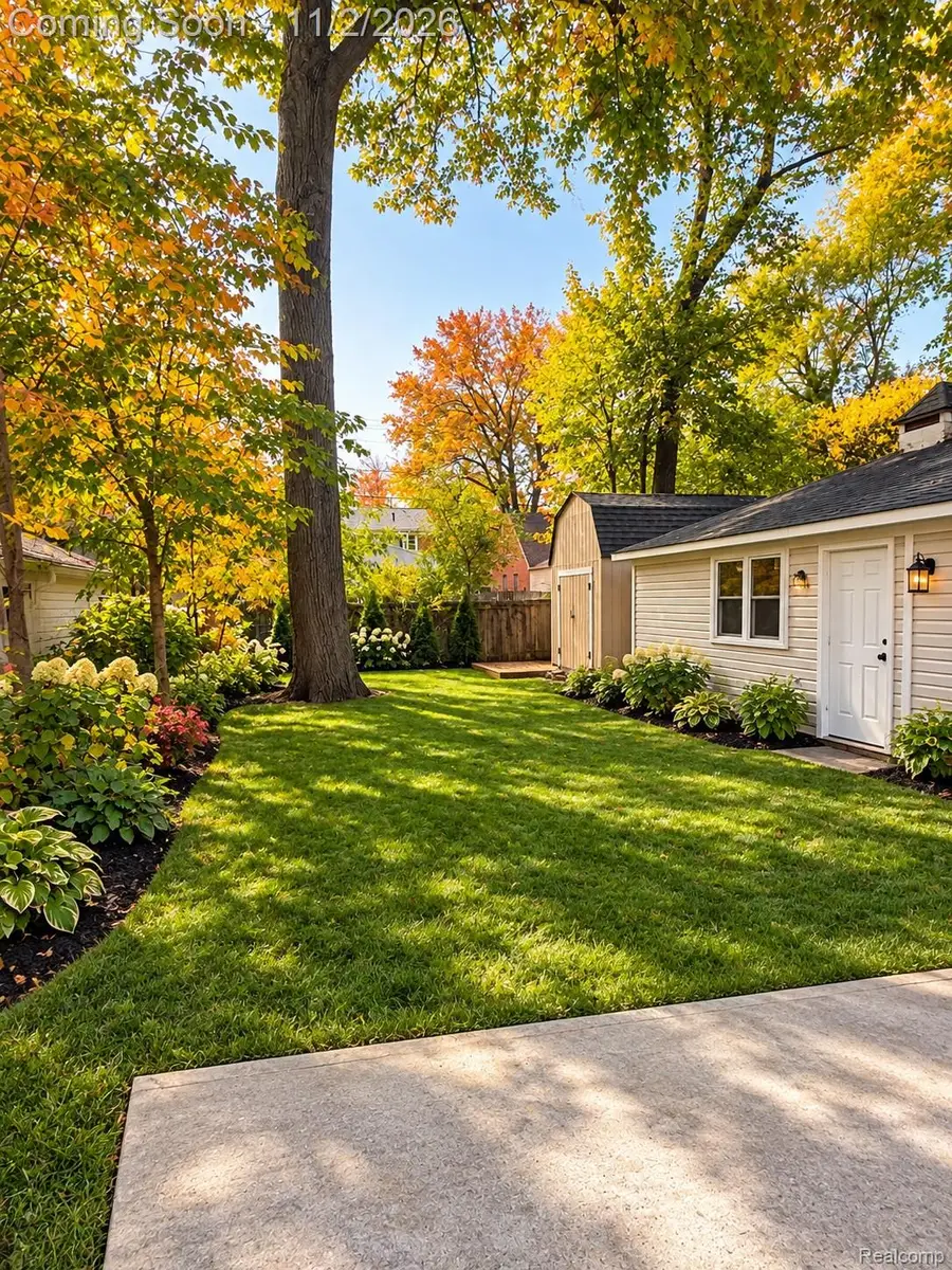 717 Orchard View DR, Royal Oak, MI 48073 - #3