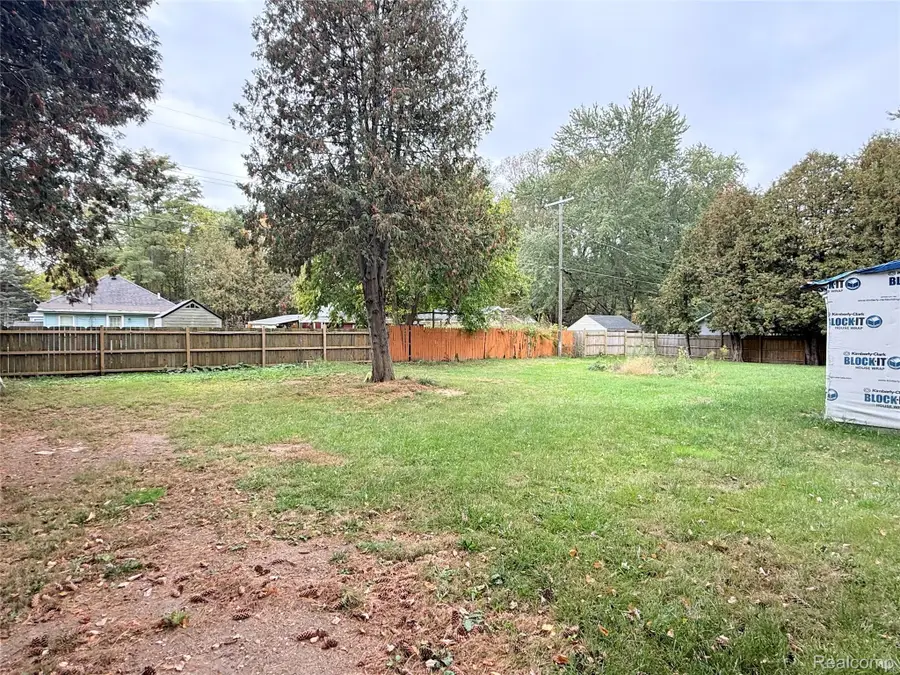 7212 Cedar RD, Lexington, MI 48450 - #2