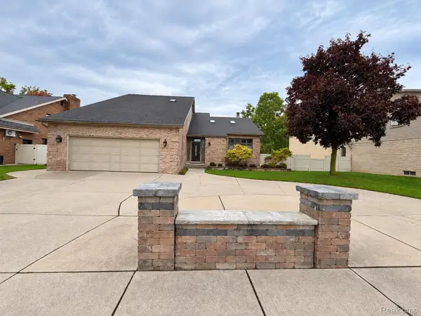 437 N Charlesworth ST, DearbornHeights, MI 48127