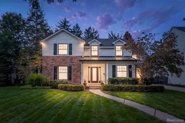661 Fairfax ST, Birmingham, MI 48009