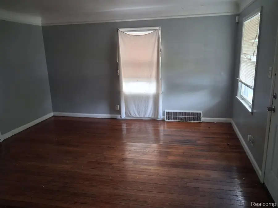 16226 Rossini DR, Detroit, MI 48205 - #2