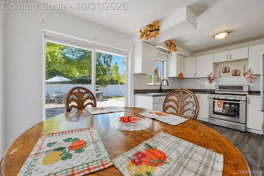 117 N Groesbeck HWY, Mount Clemens, MI 48043 - #3