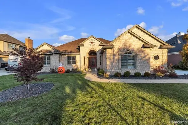 3621 Aspen LN, Canton, MI 48188