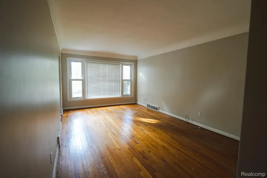 3623 Lincoln ST, Dearborn, MI 48124 - #2