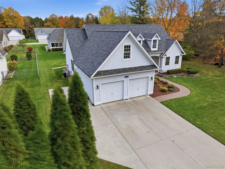 2074 Edward Ln. W. LN, Kimball, MI 48074 - #2