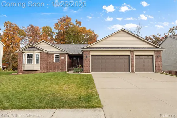 9573 Shelby DR, WhiteLake, MI 48386