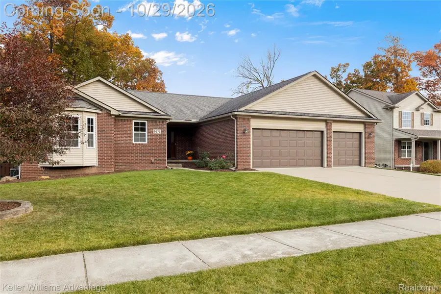 9573 Shelby DR, White Lake, MI 48386 - #3