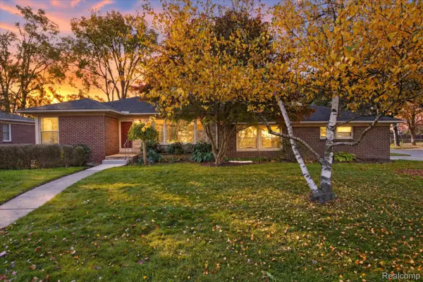 13771 Balfour ST, OakPark, MI 48237
